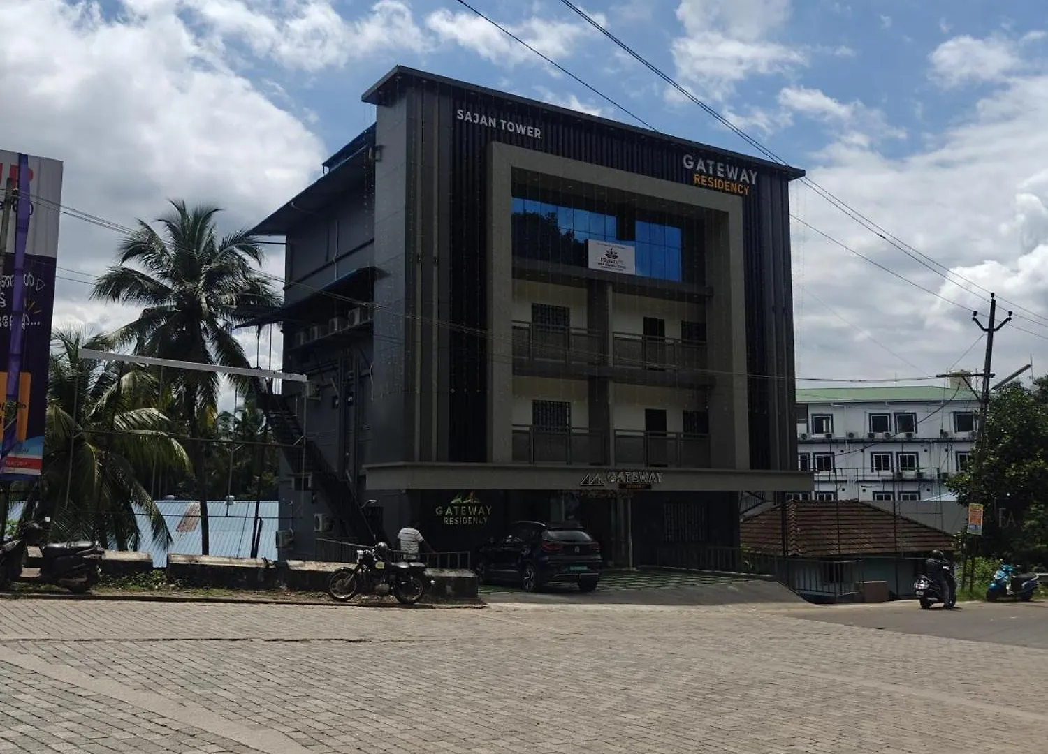 Gateway Residency Hotel Mannarakkat